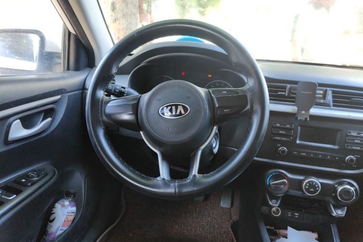 Used Kia K2 2017 Sedan 1.4L Manual Transmission GLS Steering Wheel