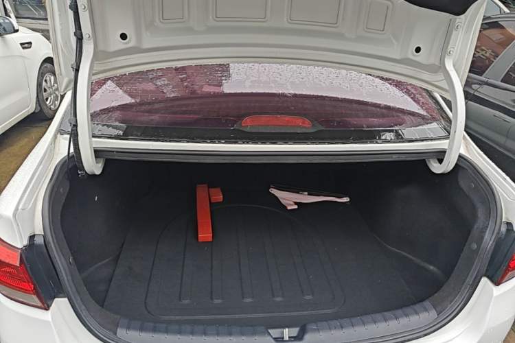 Used Kia K2 2017 Sedan 1.4L Automatic GLS Trunk