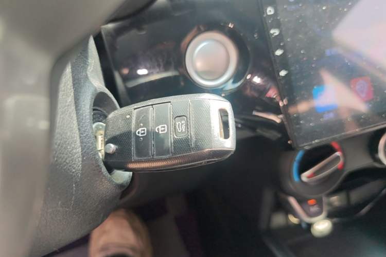 Used Kia K2 2017 Sedan 1.4L Automatic GLS Vehicle Key