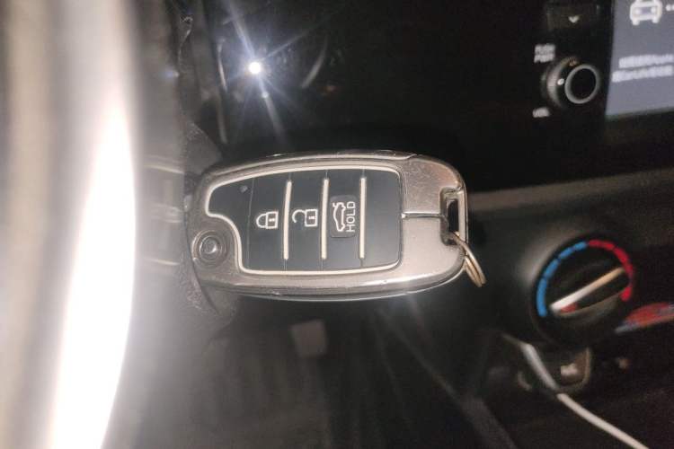Used Kia K2 2017 Sedan 1.4L Automatic Transmission 15th Anniversary Special Edition GLS Vehicle Key