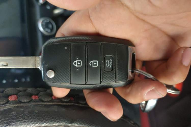 Used Kia K2 2017 Sedan 1.4L Manual Transmission GLS Vehicle Key