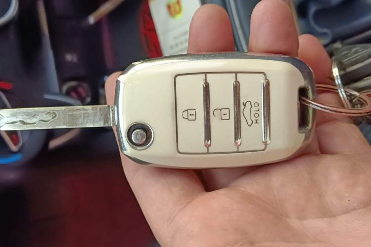 Used Kia K2 2017 Sedan 1.4L Manual Transmission GLS Vehicle Key