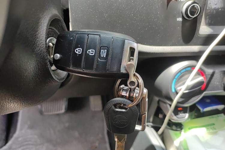 Used Kia K2 2017 Sedan 1.4L Automatic GLS Vehicle Key