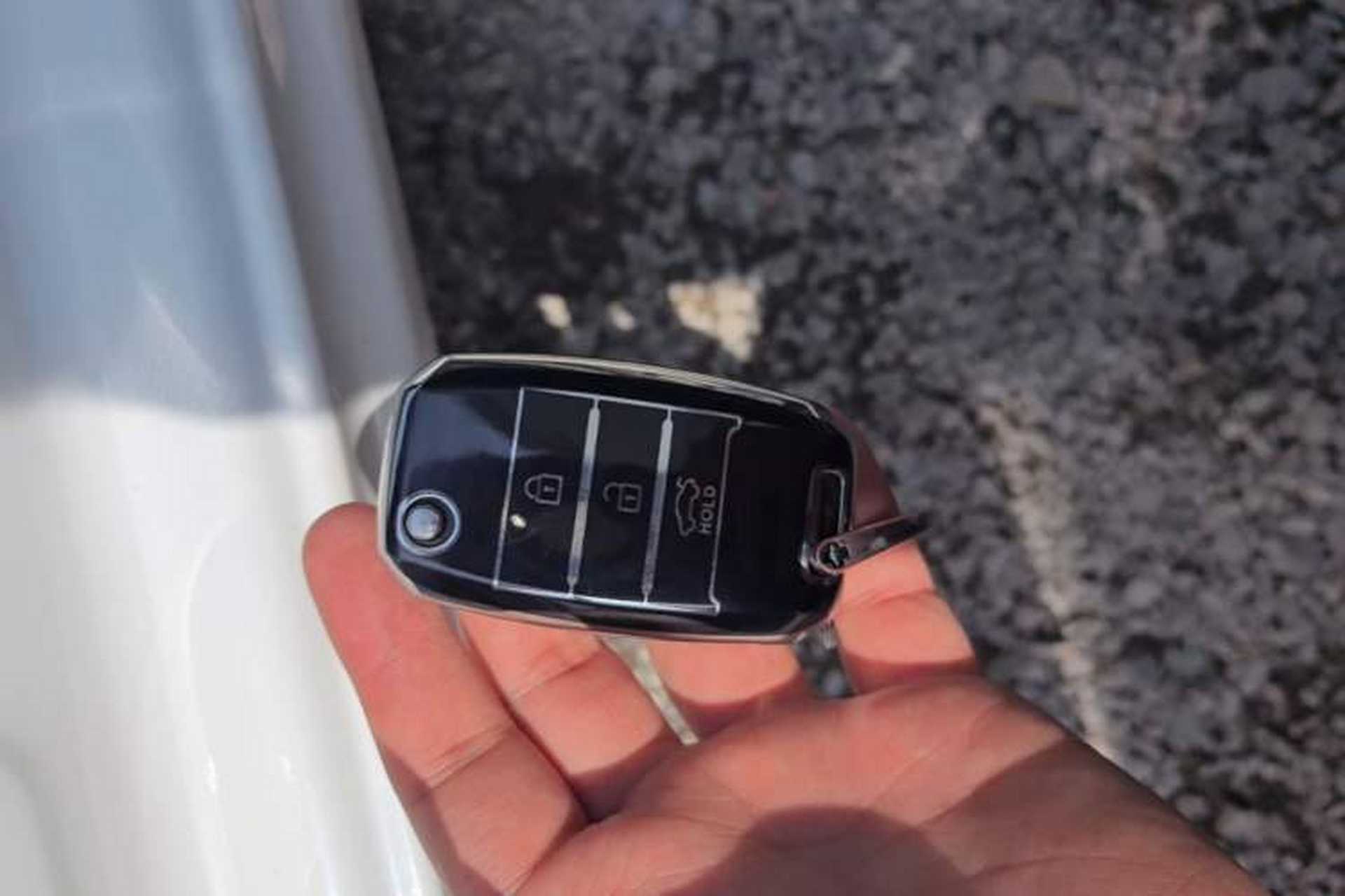 Used Kia K2 2017 Sedan 1.4L Automatic Transmission 15th Anniversary Special Edition GLS Vehicle Key