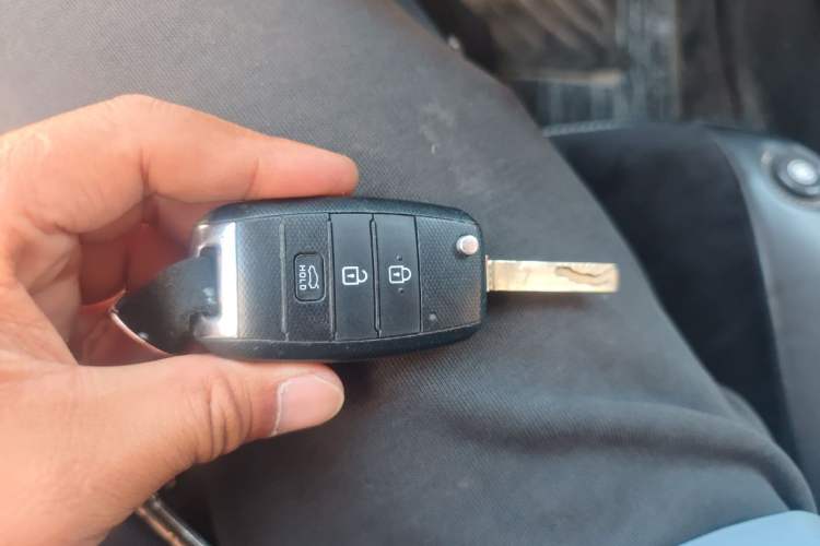 Used Kia K2 2017 Sedan 1.4L Automatic Transmission 15th Anniversary Special Edition GLS Vehicle Key