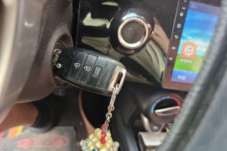 Used Kia K2 2017 Sedan 1.4L Manual Transmission GLS Vehicle Key