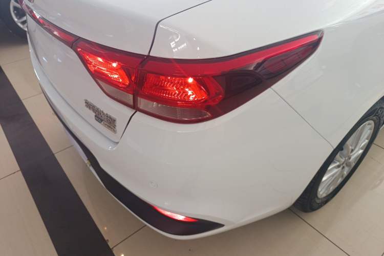 Used Kia K2 2019 Sedan 1.4L Automatic Transmission 15th Anniversary Special Edition GLS China VI Standard Exterior 6