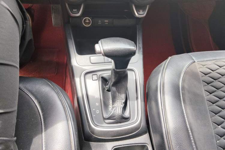 Used Kia K2 2019 Sedan 1.4L Automatic Transmission 15th Anniversary Special Edition GLS China VI Standard Gear Lever