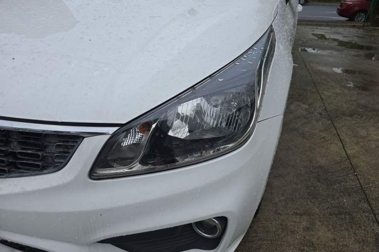 Used Kia K2 2019 Sedan 1.4L Automatic Transmission 15th Anniversary Special Edition GLS China VI Standard Left Front Headlight