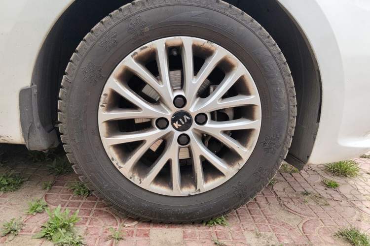 Used Kia K2 2019 Sedan 1.4L Automatic Transmission 15th Anniversary Special Edition GLS China VI Standard Right Front Wheel Hub