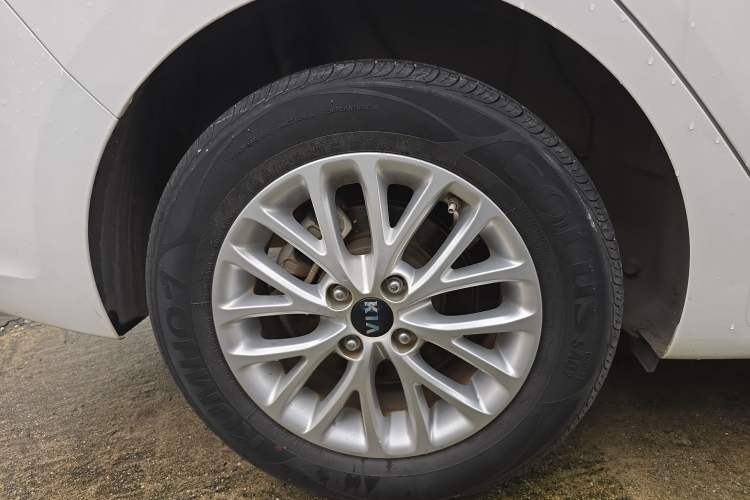 Used Kia K2 2019 Sedan 1.4L Automatic Transmission 15th Anniversary Special Edition GLS China VI Standard Right Rear Wheel Hub