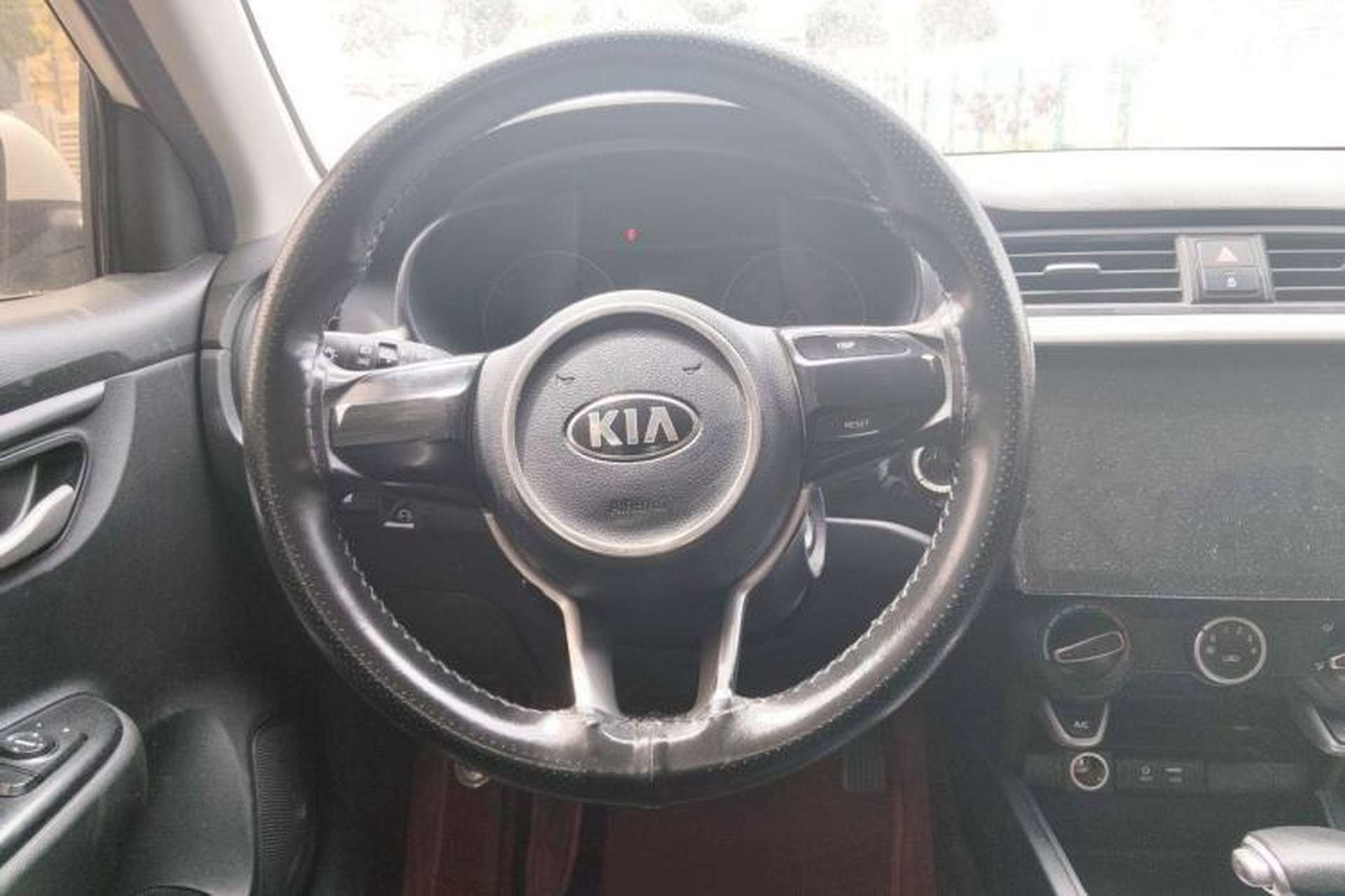 Used Kia K2 2019 Sedan 1.4L Automatic Transmission 15th Anniversary Special Edition GLS China VI Standard Steering Wheel