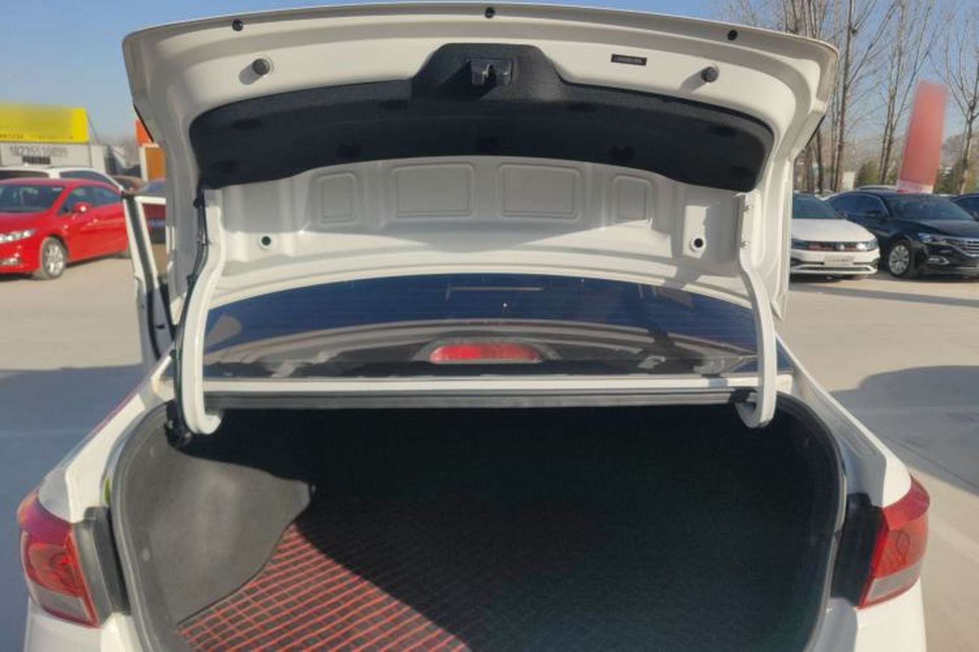 Used Kia K2 2019 Sedan 1.4L Automatic Transmission 15th Anniversary Special Edition GLS China VI Standard Trunk