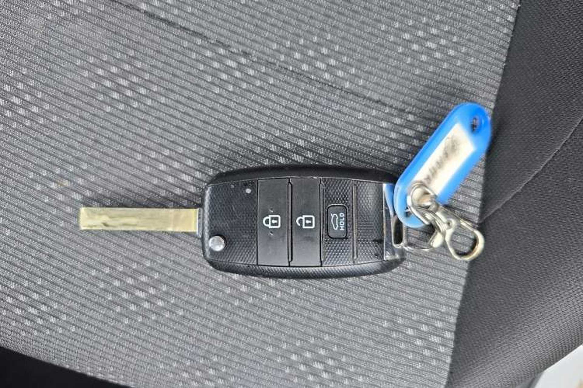 Used Kia K2 2019 Sedan 1.4L Automatic Transmission 15th Anniversary Special Edition GLS China VI Standard Vehicle Key