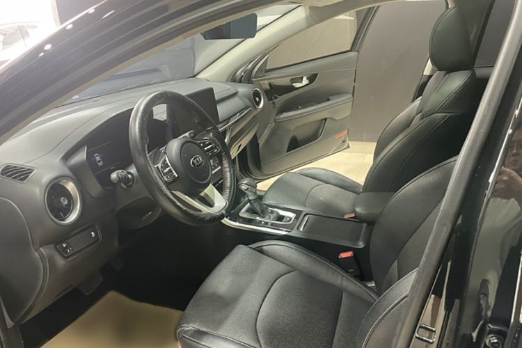 Used Kia K3 2021 1.5L CVT Fashion Edition Interior 2