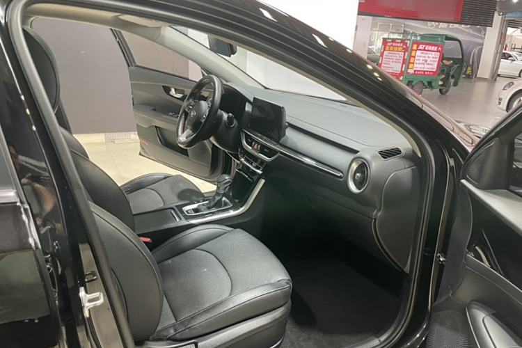 Used Kia K3 2021 1.5L CVT Fashion Edition Interior 3