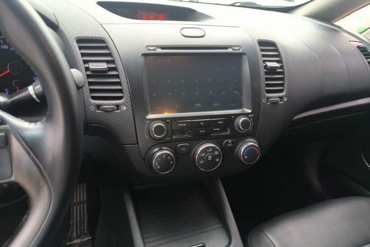 Used Kia K3 2013 1.6L Manual GLS Audio And AC Panel