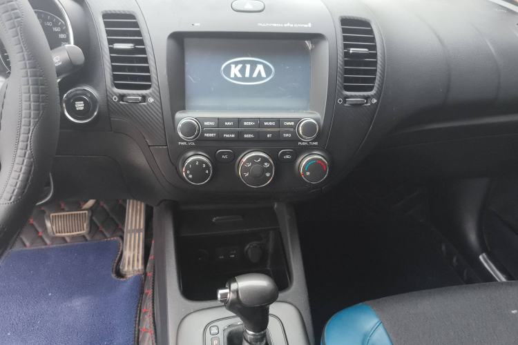 Used Kia K3 2013 1.6L Automatic GLS Audio And AC Panel