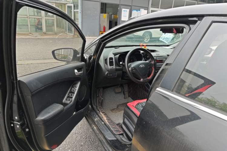 Used Kia K3 2013 1.6L Automatic GLS Driver Seat
