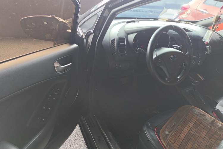 Used Kia K3 2013 1.6L Automatic GLS Driver Seat