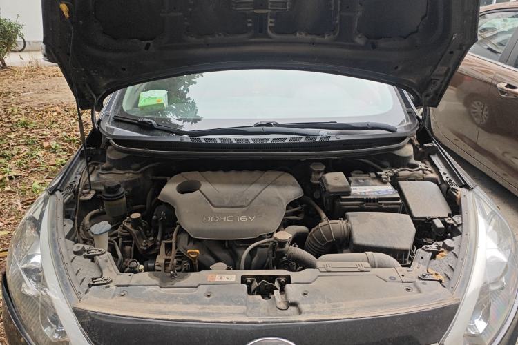 Used Kia K3 2013 1.6L Manual GL Engine Bay