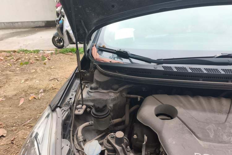 Used Kia K3 2013 1.6L Manual GL Engine Bay Right