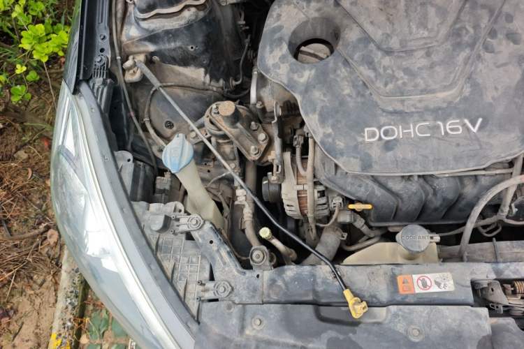 Used Kia K3 2013 1.6L Automatic GLS Engine Bay Right