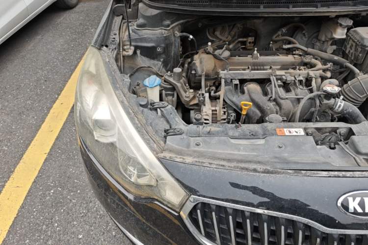 Used Kia K3 2013 1.6L Automatic GLS Engine Bay Right