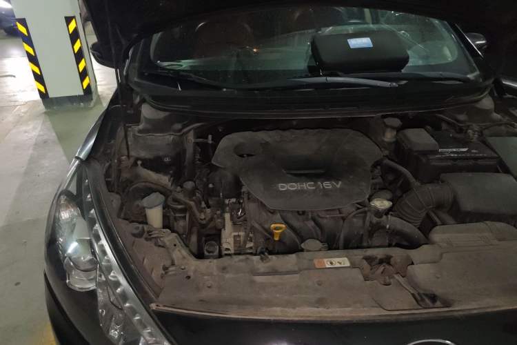 Used Kia K3 2013 1.6L Manual GLS Engine Bay Right