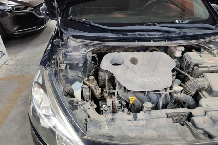 Used Kia K3 2013 1.6L Automatic GLS Engine Bay Right