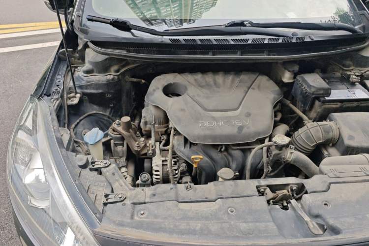 Used Kia K3 2013 1.6L Automatic GLS Engine Bay Right