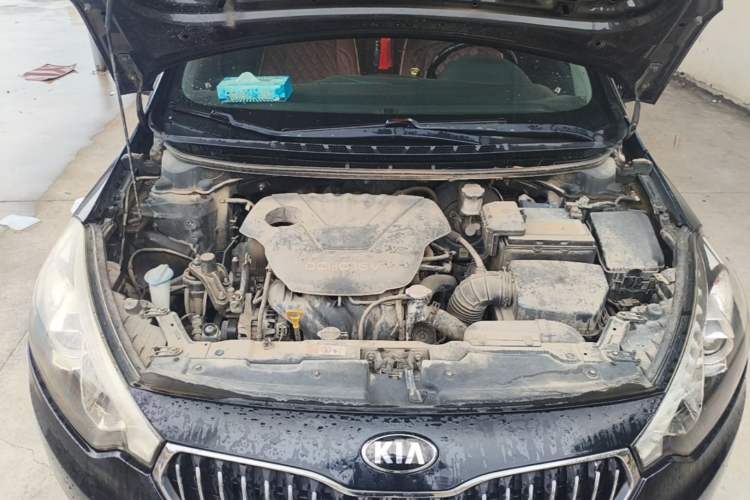 Used Kia K3 2013 1.6L Manual GLS Engine Bay