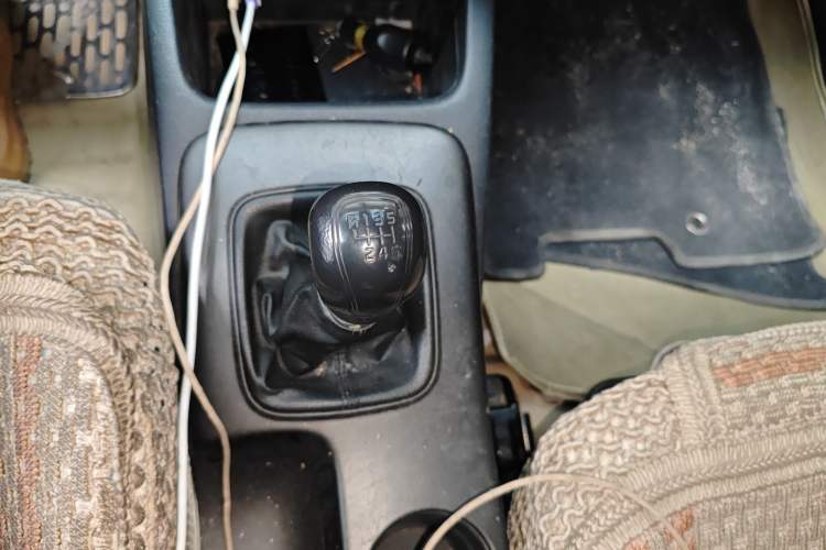 Used Kia K3 2013 1.6L Manual GL Gear Lever
