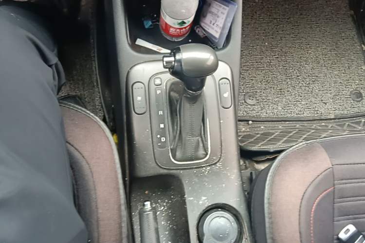 Used Kia K3 2013 1.8L Automatic Premium Gear Lever
