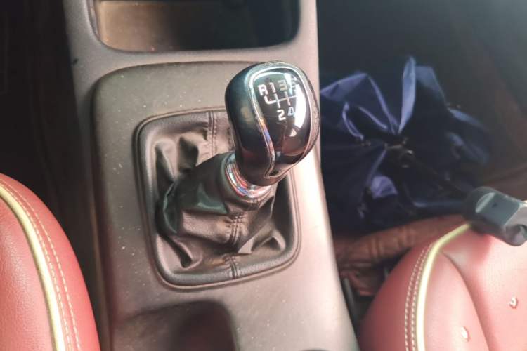 Used Kia K3 2013 1.6L Manual GLS Gear Lever