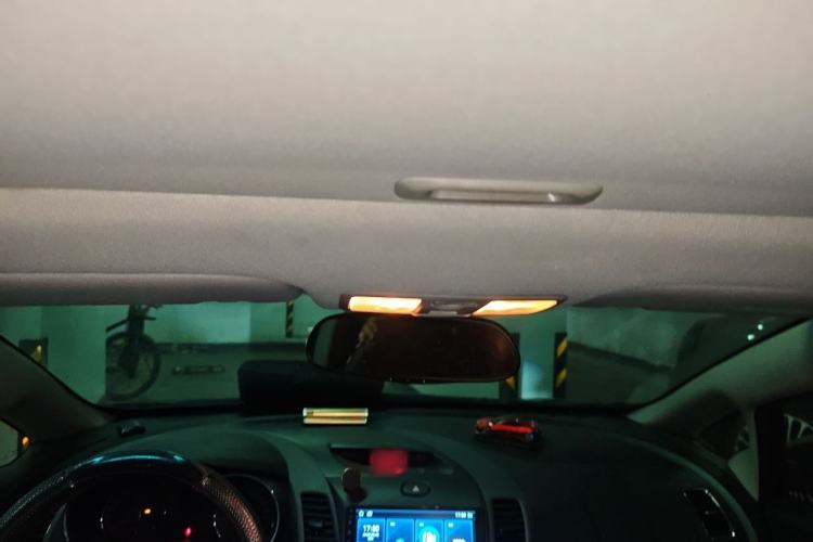 Used Kia K3 2013 1.6L Manual GLS Headliner
