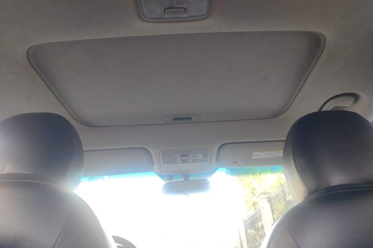Used Kia K3 2013 1.6L Automatic DLX Headliner