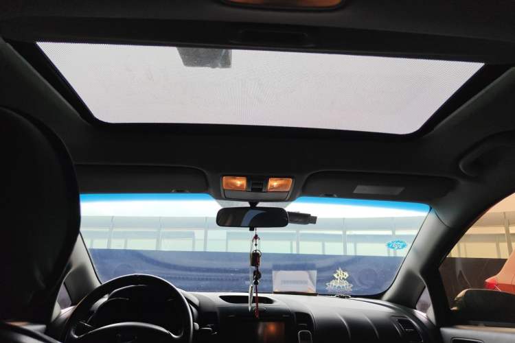 Used Kia K3 2013 1.6L Automatic GLS Headliner