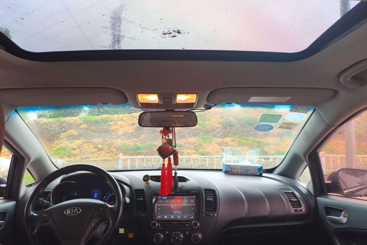 Used Kia K3 2013 1.6L Manual GLS Headliner