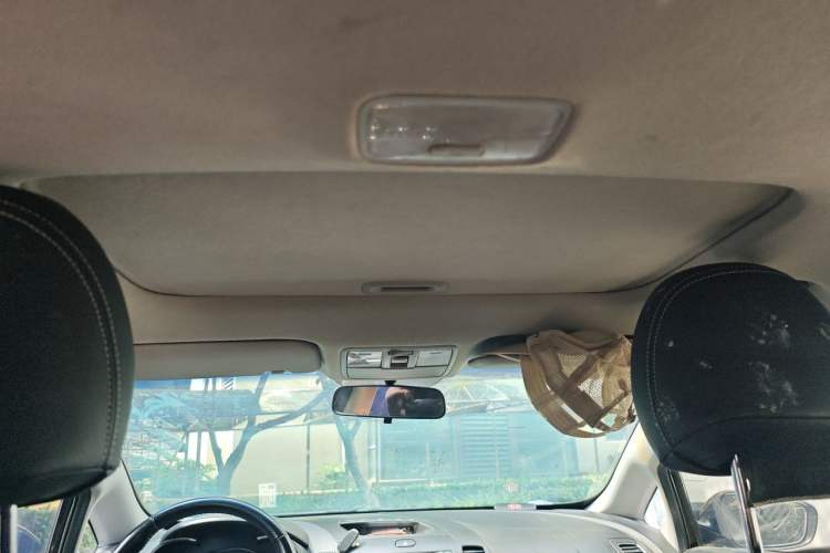 Used Kia K3 2013 1.6L Automatic GLS Headliner