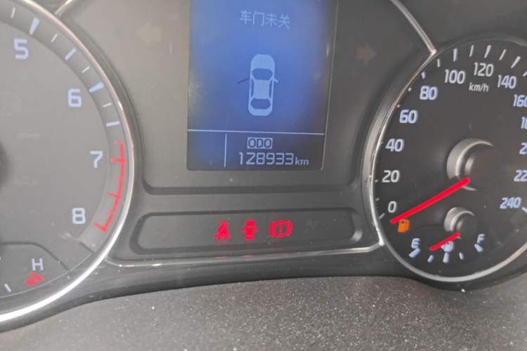 Used Kia K3 2013 1.6L Manual GLS Odometer Close Up