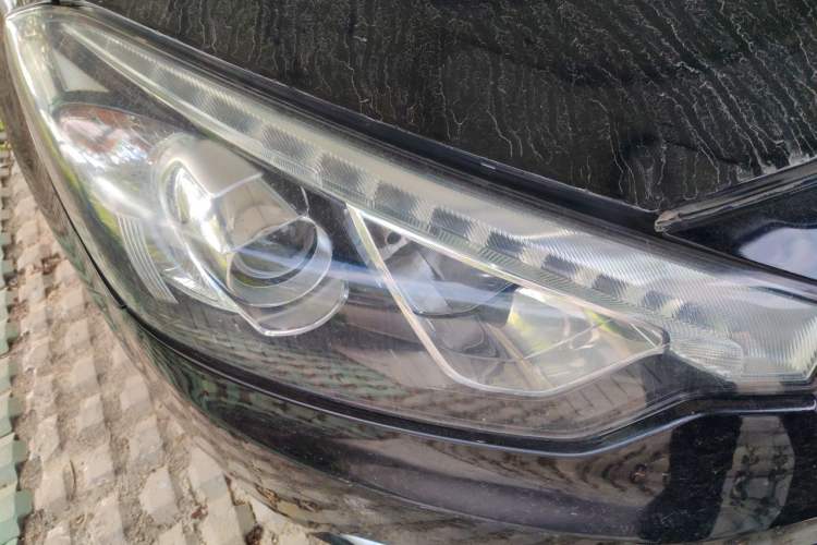 Used Kia K3 2013 1.6L Manual GLS Right Front Headlight