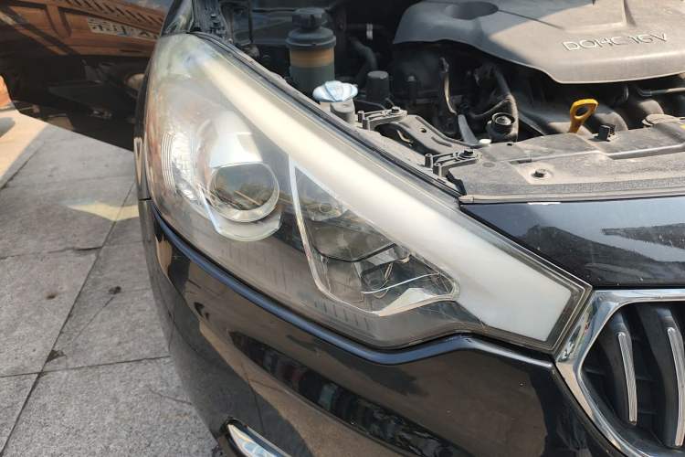 Used Kia K3 2013 1.6L Manual GL Right Front Headlight