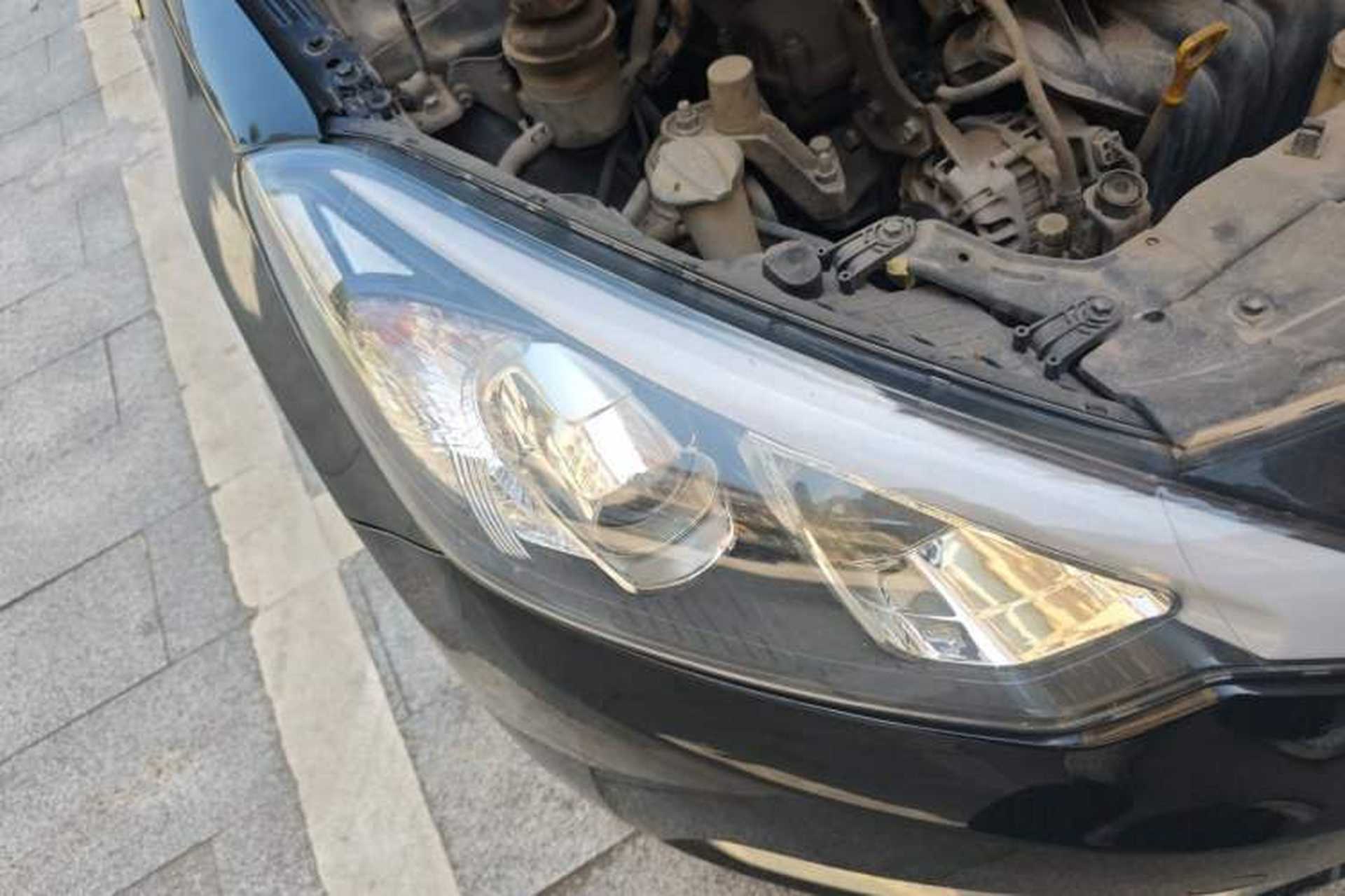 Used Kia K3 2013 1.6L Automatic GL Right Front Headlight