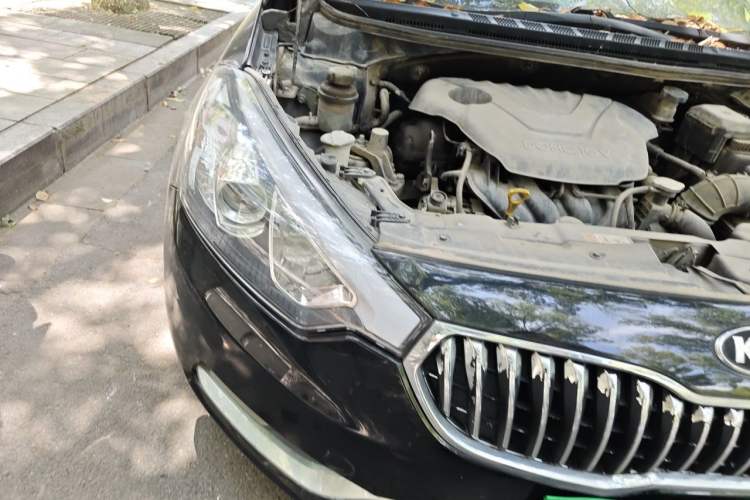 Used Kia K3 2013 1.6L Automatic GL Right Front Headlight