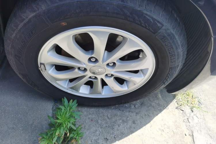Used Kia K3 2013 1.6L Manual GL Right Front Wheel Hub