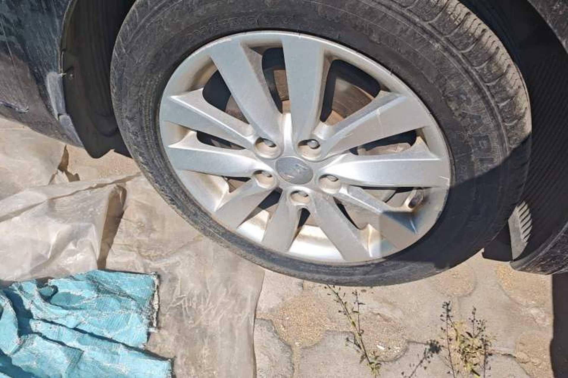 Used Kia K3 2013 1.6L Manual GLS Right Front Wheel Hub