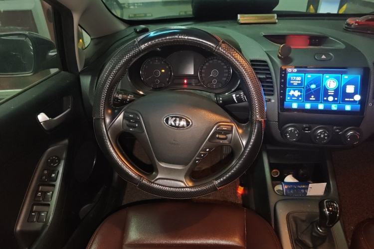 Used Kia K3 2013 1.6L Manual GLS Steering Wheel