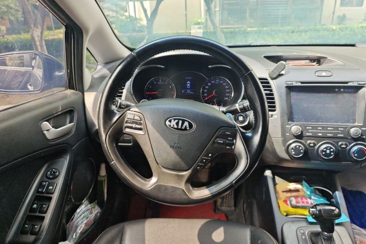 Used Kia K3 2013 1.6L Automatic GLS Steering Wheel