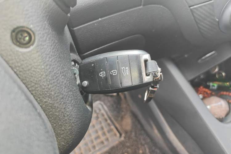 Used Kia K3 2013 1.6L Manual GLS Vehicle Key